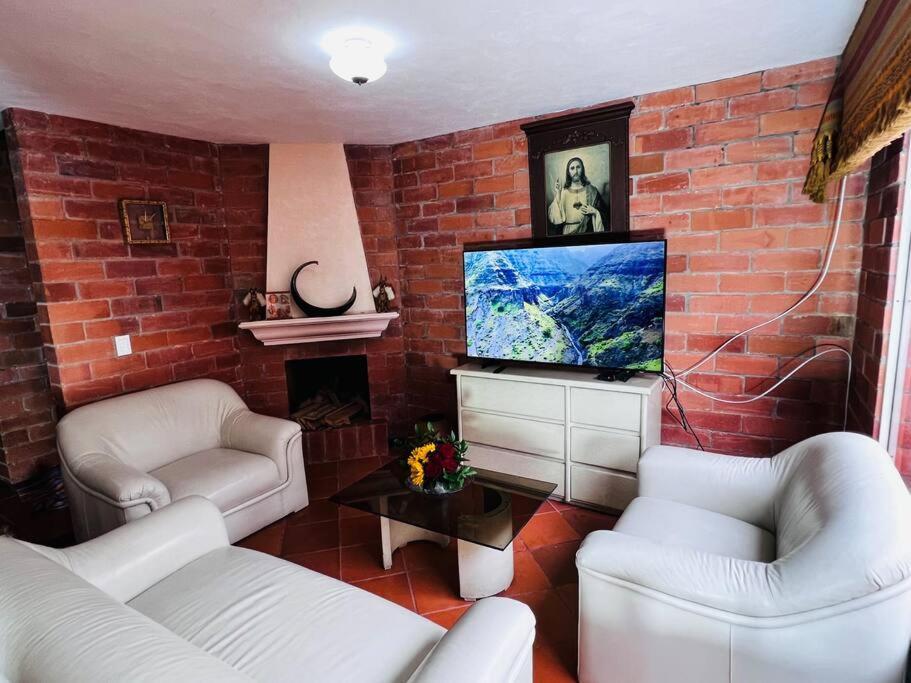 Hermosa casa , con parqueadero en Rionegro cerca al aeropuerto Villa Exterior foto