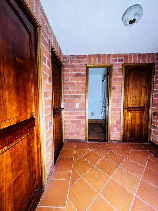 Hermosa casa , con parqueadero en Rionegro cerca al aeropuerto Villa Exterior foto